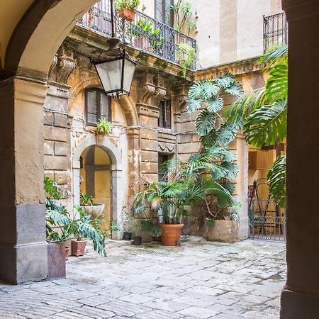 Lo Scrigno Di Ballaro' Palermo Exterior foto