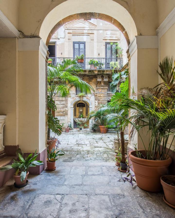 Lo Scrigno Di Ballaro' Palermo Exterior foto